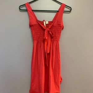 Sleeveless dress top